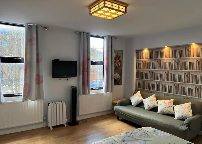 Lovely Apartment Near Gatwick Airport