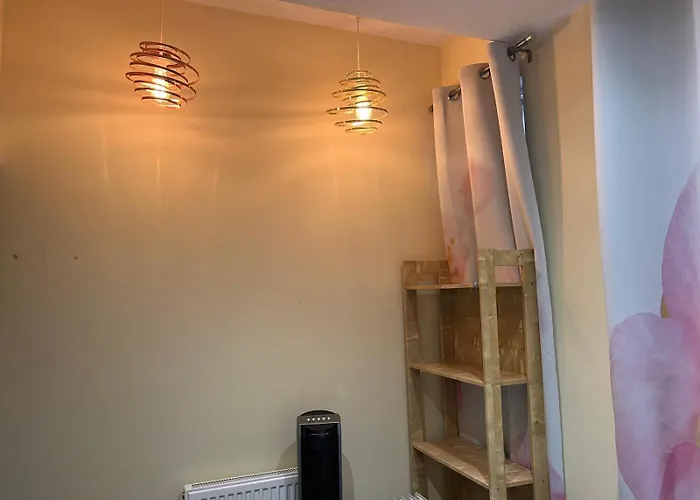 Lovely Apartment Near Gatwick Airport