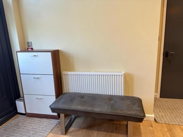 Lovely Near Gatwick Airport Apartment *